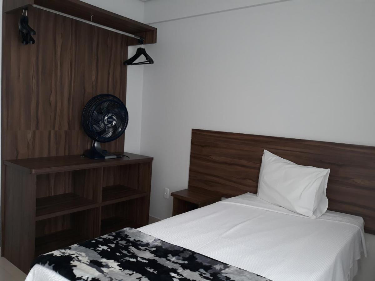 Manhattan Apart Hotel Caratinga Exterior photo